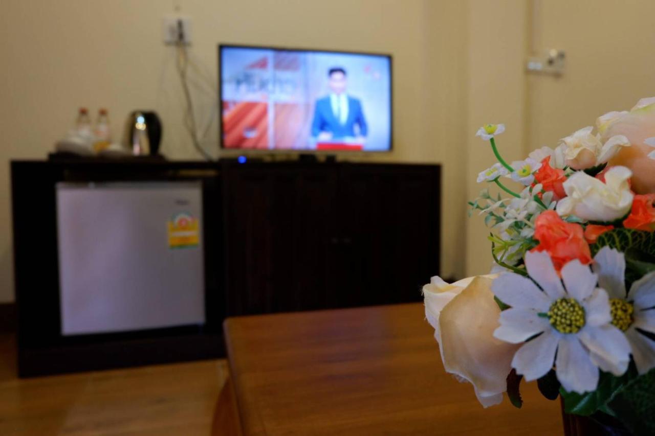Nanbaankhun Hotel Dış mekan fotoğraf